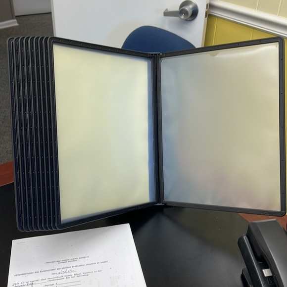 Desktop reference system - Picture 2 of 6